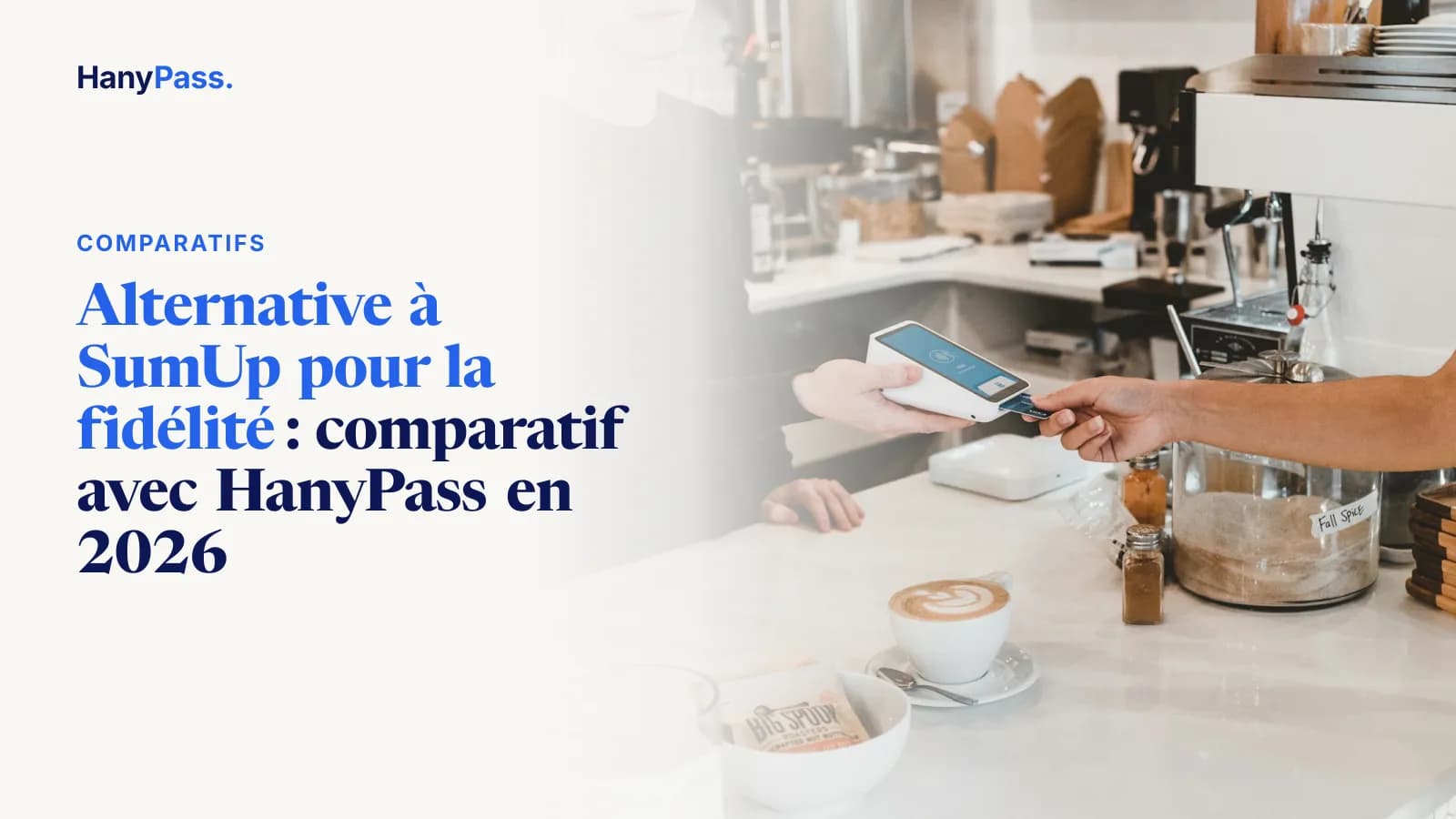 Paiement au terminal sur le comptoir d'un café